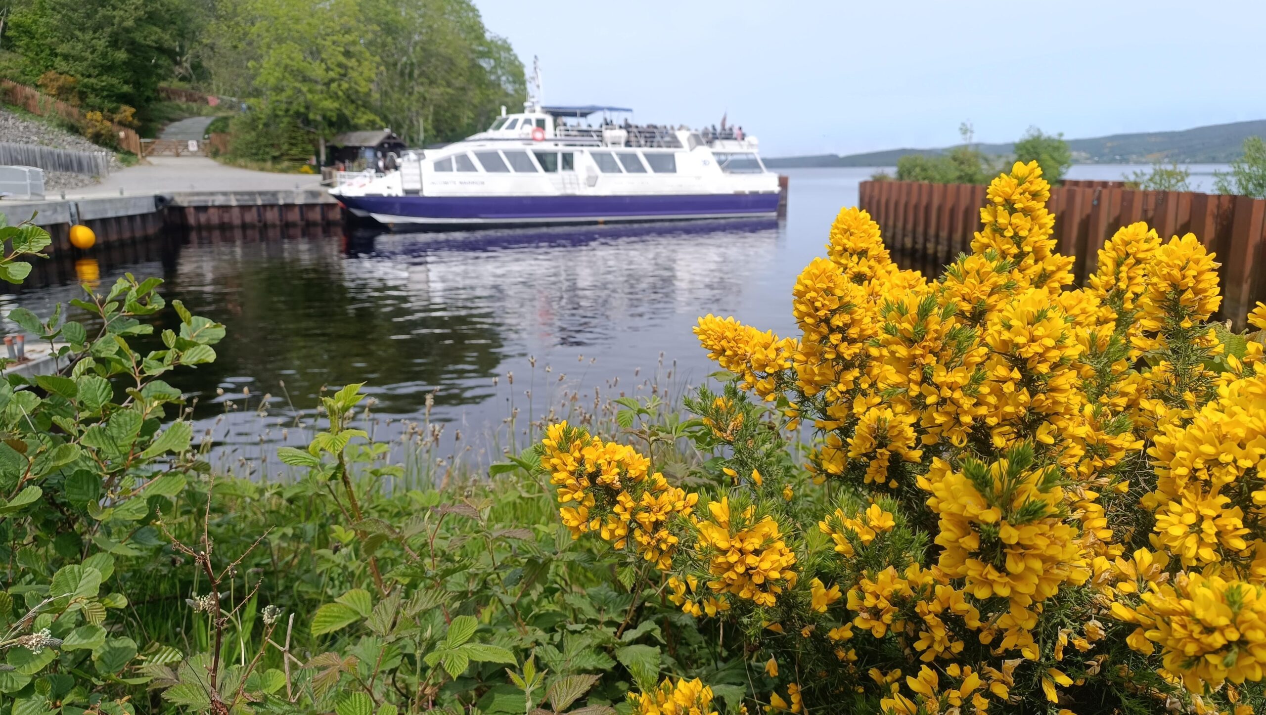 Střik 23. 5. pátek – přejezd do Invernessu, plavba po Loch Ness k hradu Urquhart